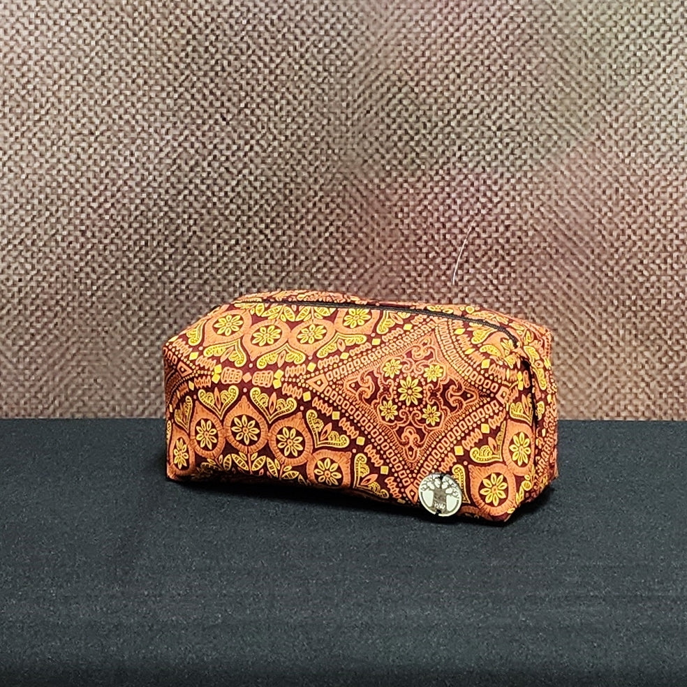 Shweshwe Toiletry bag