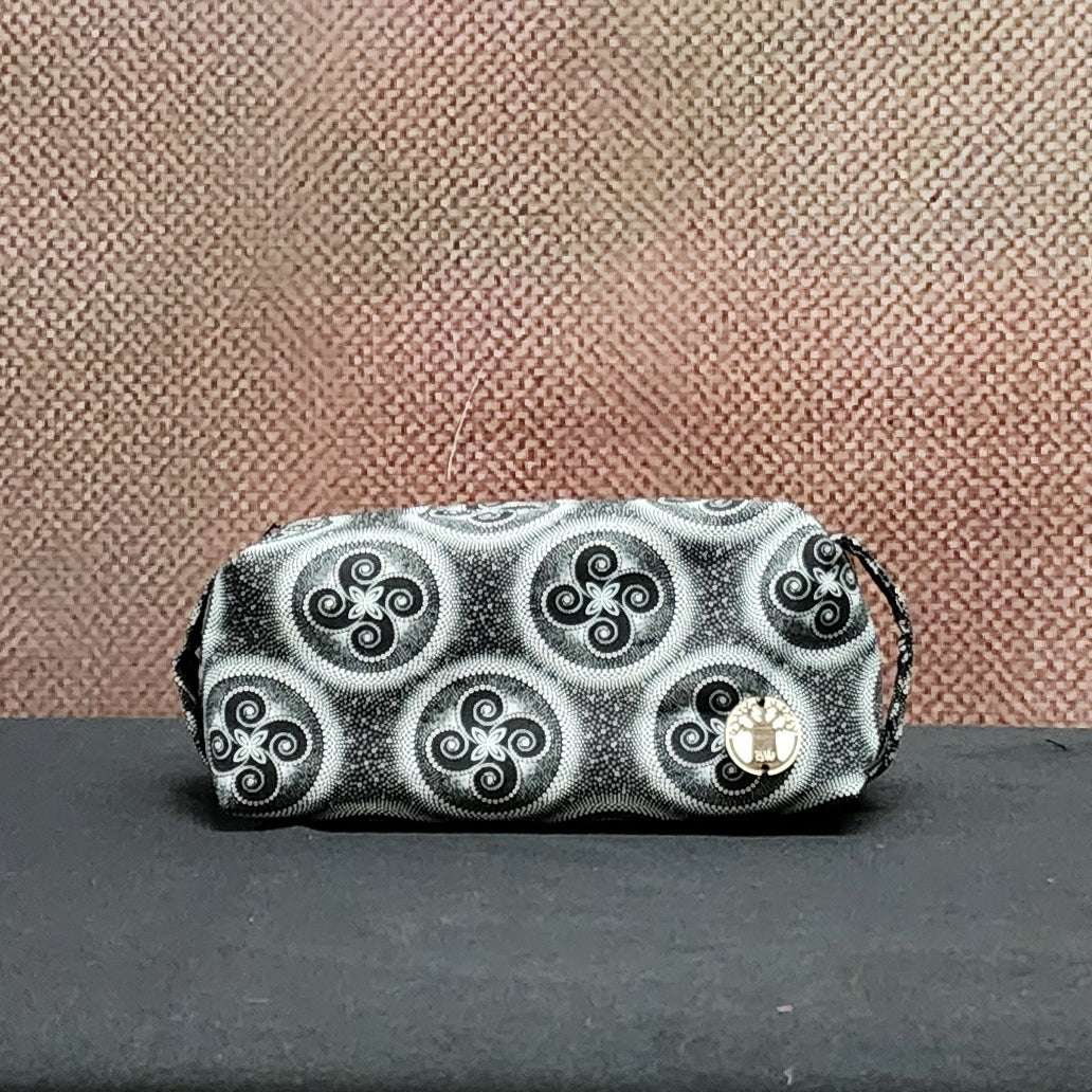 Shweshwe Toiletry bag