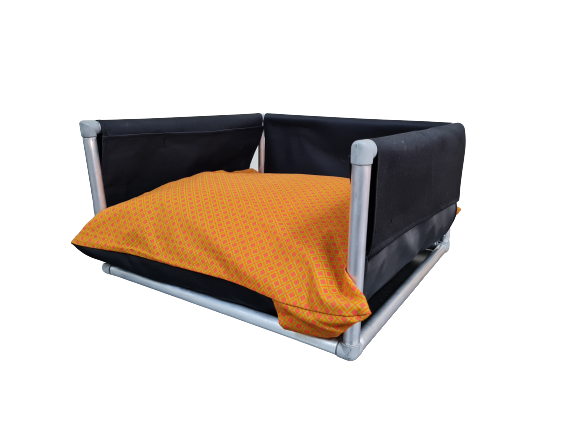 Shweshwe Haustierbett aus Aluminium