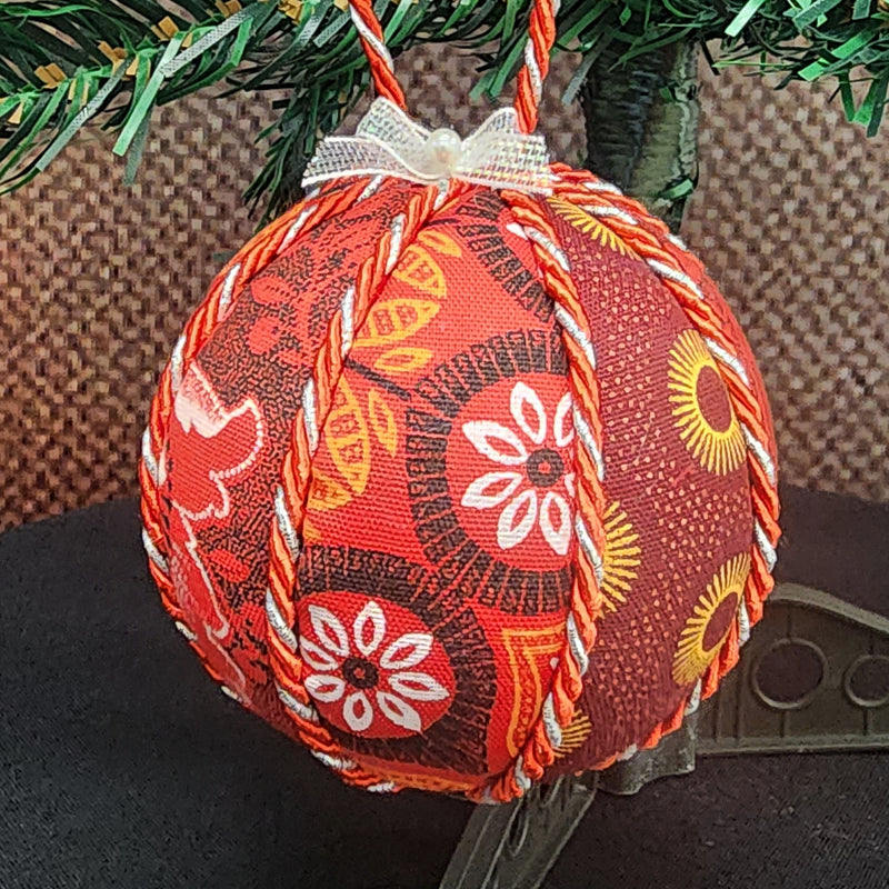 Christmas Tree Special Editions Shweshwe Baubles