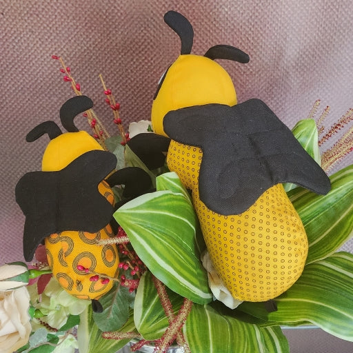 Bella Bee Shweshwe individuelles Kuscheltier